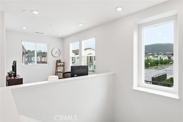 Image 16 of 45 For 3945 Lavine Way  101