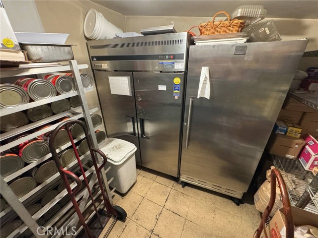 124 E Lincoln Ave, Orange CA: https://media.crmls.org/medias/3576fd0e-9dc2-4d52-9b5f-a2173501e6d9.jpg