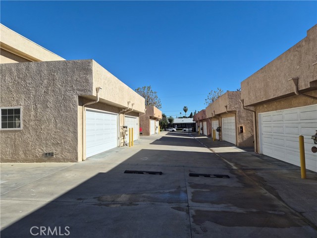 Detail Gallery Image 32 of 33 For 7615 Glade Ave #115,  Canoga Park,  CA 91304 - 3 Beds | 2/1 Baths