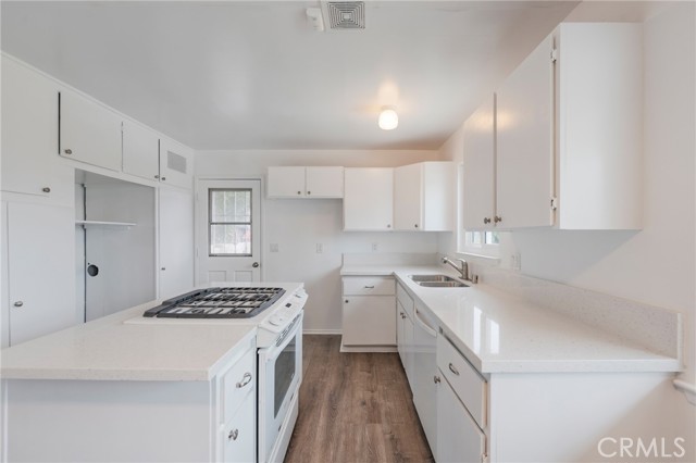 Detail Gallery Image 9 of 27 For 5201 Skylark, Huntington Beach,  CA 92649 - 3 Beds | 2 Baths