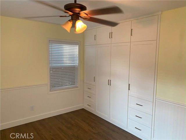 341 N Pine Street, Orange CA: https://media.crmls.org/medias/35793499-7574-4573-82a9-36f5a1cd6e4e.jpg