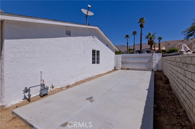 66591 Yucca Drive, Desert Hot Springs CA: https://media.crmls.org/medias/3579b761-8114-465a-8d08-fbcb3e7d215b.jpg
