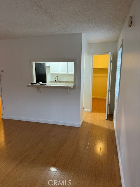 Detail Gallery Image 6 of 10 For 283 Redondo Ave, Long Beach,  CA 90803 - 0 Beds | 1 Baths