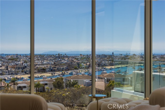 Detail Gallery Image 24 of 46 For 1119 Dolphin, Corona Del Mar,  CA 92625 - 5 Beds | 8 Baths