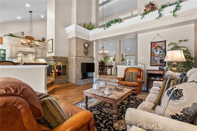 19222 Mayall Street, Northridge CA: https://media.crmls.org/medias/357b9614-2326-4074-ba61-24403e46687e.jpg