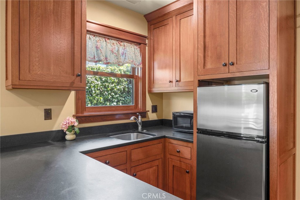 357c4aff F168 4eb6 9a07 3bcd24c4365f