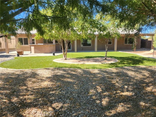 Detail Gallery Image 5 of 21 For 13237 Heritage Dr, Victorville,  CA 92392 - 4 Beds | 2 Baths