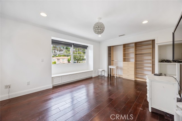 Detail Gallery Image 23 of 37 For 12722 Halkirk St, Studio City,  CA 91604 - 5 Beds | 5 Baths