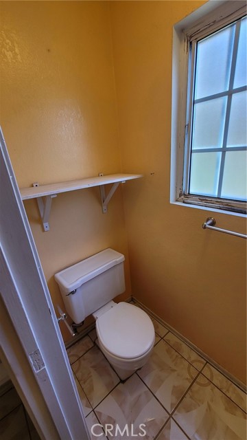 1100 E 215th Place, Carson CA: https://media.crmls.org/medias/357ce505-403e-4a07-ab29-f73fbe4ec7f3.jpg
