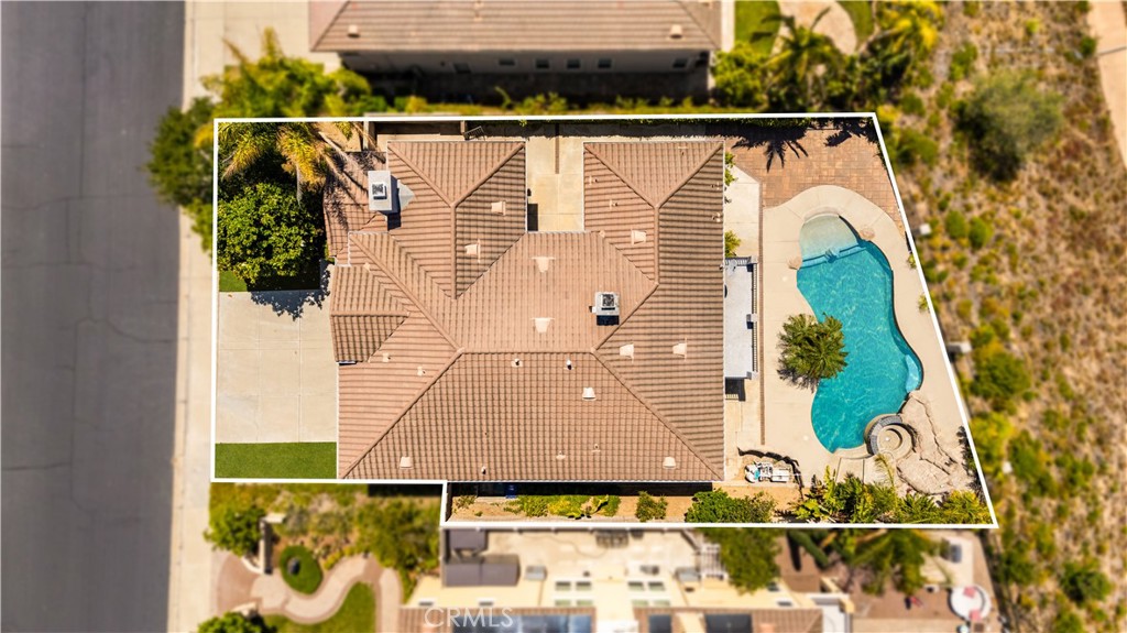 https://media.crmls.org/medias/357cfc36-1d56-40ff-8366-aabae5e4c678.jpg?preset=X-Large