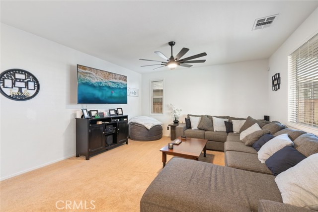 Detail Gallery Image 16 of 47 For 29522 Mascot, Lake Elsinore,  CA 92530 - 4 Beds | 2/1 Baths