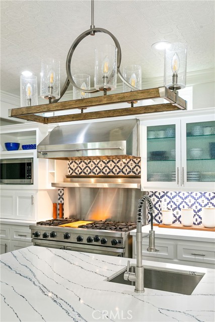 Detail Gallery Image 14 of 48 For 343 Garden, Lake Arrowhead,  CA 92352 - 5 Beds | 3 Baths