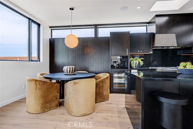 315 25th, Manhattan Beach, California 90266, 3 Bedrooms Bedrooms, ,3 BathroomsBathrooms,Residential,For Sale,25th,SB26081784