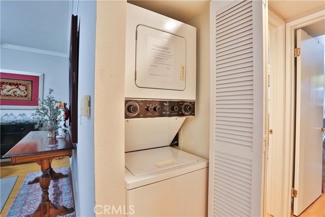 Detail Gallery Image 10 of 11 For 360 S Los Robles Ave #6,  Pasadena,  CA 91101 - 2 Beds | 2 Baths