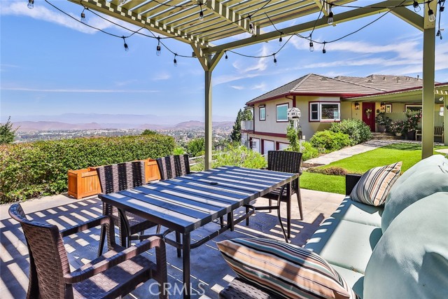 390 Donlin Road photo 7