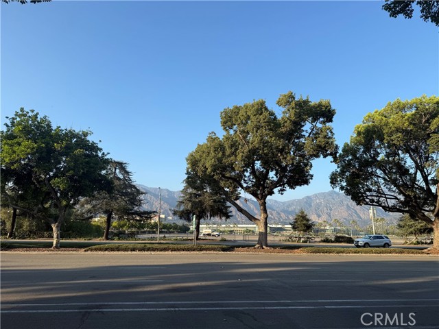 Detail Gallery Image 4 of 18 For 452 W Huntington Dr #E,  Arcadia,  CA 91007 - 3 Beds | 2/1 Baths