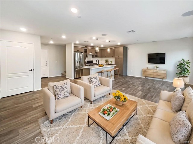 Detail Gallery Image 3 of 24 For 7155 Citrus Ave #344,  Fontana,  CA 92336 - 3 Beds | 2/1 Baths