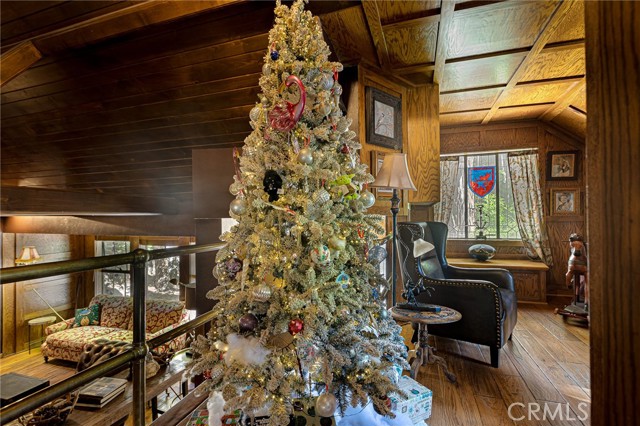 969 Oak Drive, Crestline CA: https://media.crmls.org/medias/3580d53a-4519-43cc-bd5c-0240228fe50e.jpg