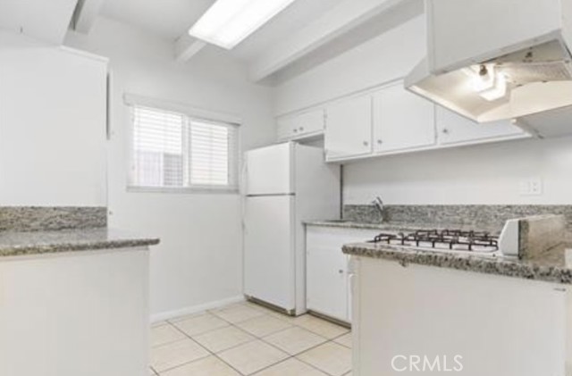 Detail Gallery Image 10 of 26 For 2321 Florida St a,  Huntington Beach,  CA 92648 - 2 Beds | 1 Baths