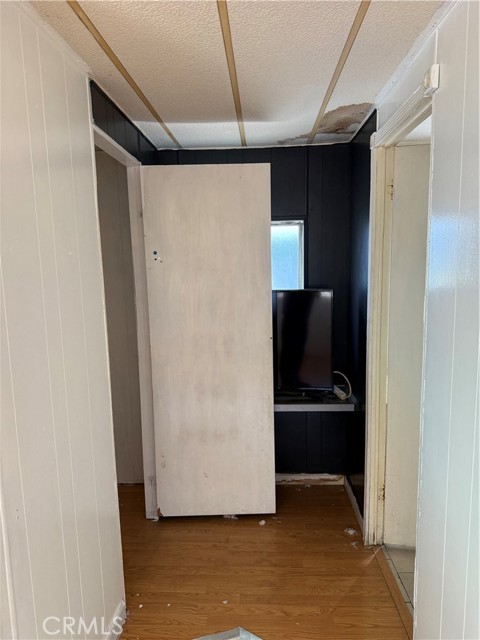16600 Orange Avenue, Paramount CA: https://media.crmls.org/medias/3581ed0b-3947-4ad5-9f8b-d16b000c88e6.jpg