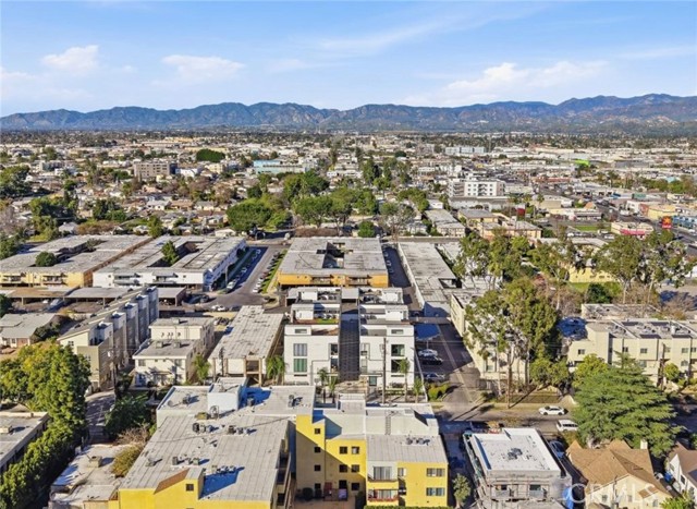 Detail Gallery Image 26 of 32 For 6511 N Contour Ln, North Hollywood,  CA 91606 - 3 Beds | 3/1 Baths
