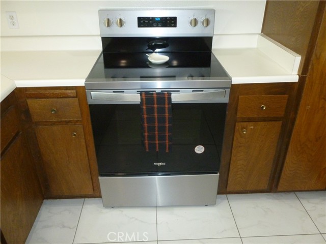 27657 Charlestown Drive, Menifee CA: https://media.crmls.org/medias/358231c8-420f-4d46-ae47-11364d820558.jpg