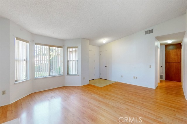 Detail Gallery Image 9 of 49 For 1000 Beechwood St, Yuba City,  CA 95991 - 2 Beds | 2 Baths