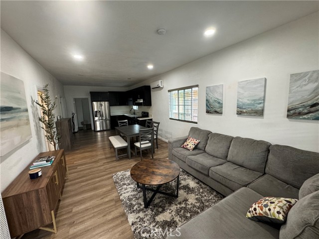 Front Image Thumbnail for CRWS25245547