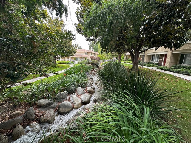Detail Gallery Image 32 of 45 For 18598 Creek Ln, Huntington Beach,  CA 92648 - 3 Beds | 2/1 Baths