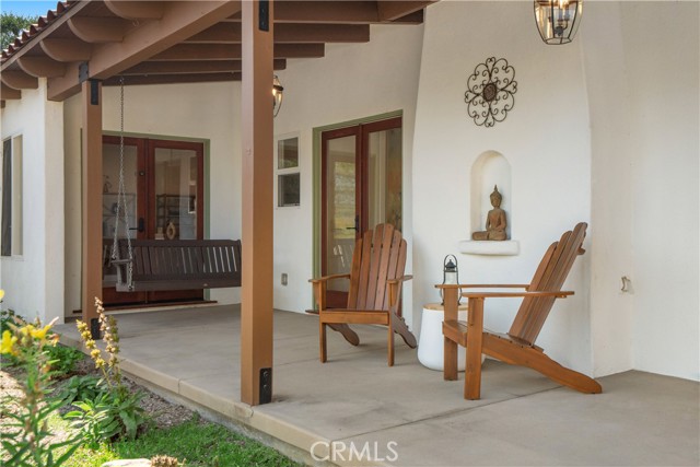 1247 Journeys End Drive, La Canada Flintridge CA: https://media.crmls.org/medias/3583b706-62ac-4af9-8b7c-7504bb94c904.jpg