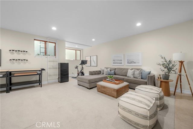 2504 Pine Avenue, Manhattan Beach, California 90266, 5 Bedrooms Bedrooms, ,4 BathroomsBathrooms,Residential,Sold,Pine,SB21208288