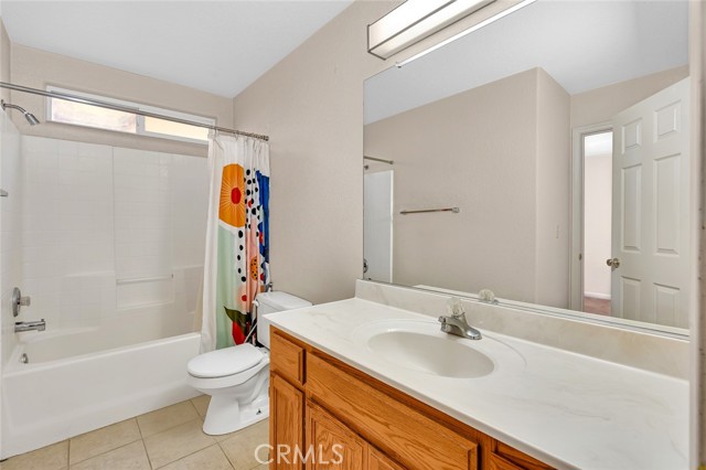 3529 Paseo Verde Avenue, Merced CA: https://media.crmls.org/medias/35859c8b-7771-459e-8f1c-a1bd498cd92e.jpg