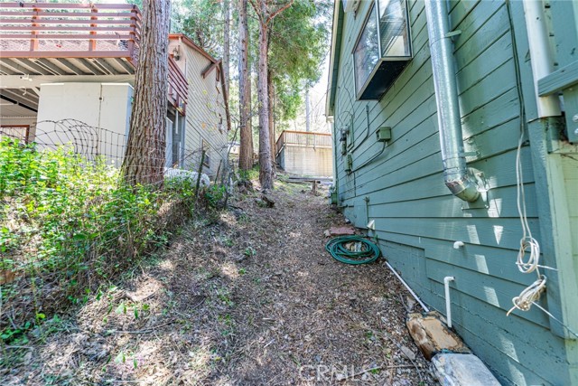 23120 Sycamore Lane, Crestline CA: https://media.crmls.org/medias/358698d3-8ec4-49b0-9a44-fb9b3c1866ff.jpg