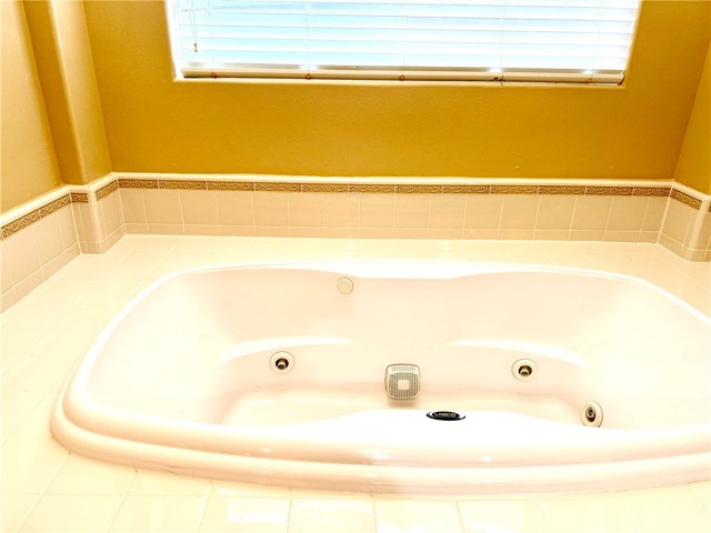 5721 Velvet Oak Court photo 24