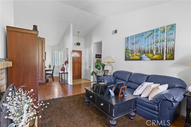 4319 Valley Drive, Santa Maria CA: https://media.crmls.org/medias/358847bf-c5b3-4619-a836-d643ea5adba7.jpg