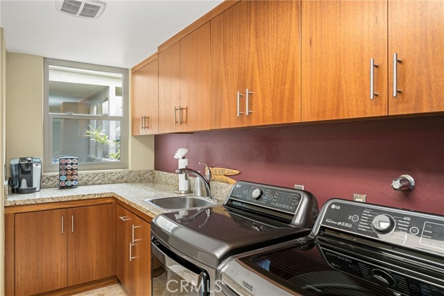 Detail Gallery Image 47 of 59 For 27 Seabrook #73,  Newport Beach,  CA 92660 - 2 Beds | 3 Baths