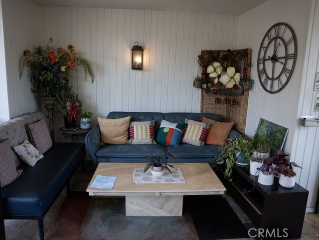 525 S Ardmore Avenue, Los Angeles CA: https://media.crmls.org/medias/3588f627-c736-4220-8e82-6ee1a1e80eaf.jpg
