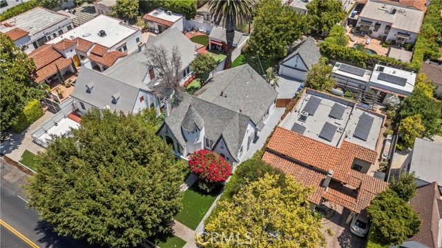 336 N Crescent Heights Boulevard, Los Angeles CA: https://media.crmls.org/medias/35894d9a-30f0-4d72-928a-b67bf73715cd.jpg