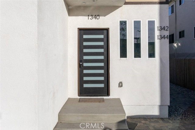 Detail Gallery Image 3 of 33 For 1340 N Kenmore, Los Angeles,  CA 90027 - 4 Beds | 4 Baths