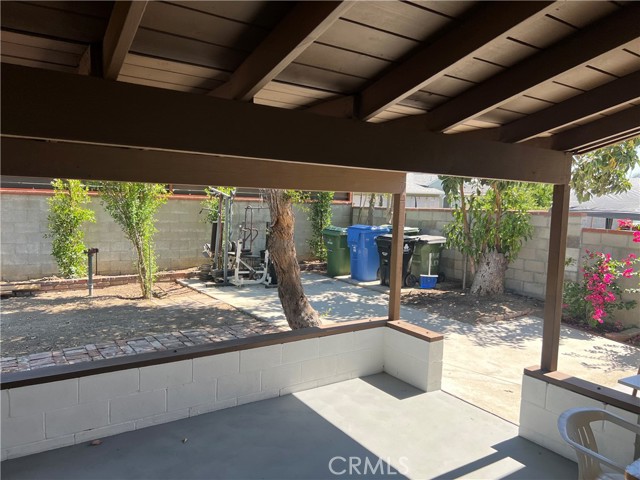 9106 Lev Avenue, Arleta CA: https://media.crmls.org/medias/35897abe-48e1-4abd-8c8f-54c69163cddc.jpg
