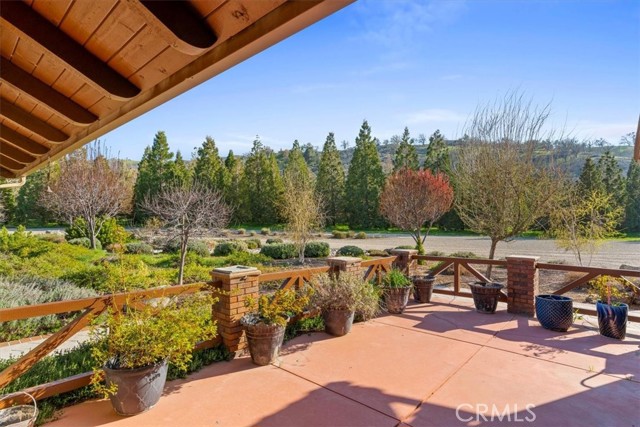 Detail Gallery Image 12 of 73 For 28601 Cumberland Rd, Tehachapi,  CA 93561 - 5 Beds | 4 Baths
