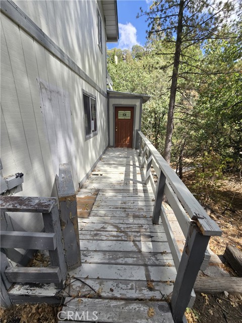 1207 Aleutian, Lake Arrowhead CA: https://media.crmls.org/medias/358accde-d2e6-4332-afa9-05e4c5683b9d.jpg