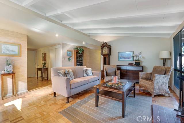 Detail Gallery Image 8 of 44 For 6500 Jumilla, Woodland Hills,  CA 91367 - 3 Beds | 2 Baths