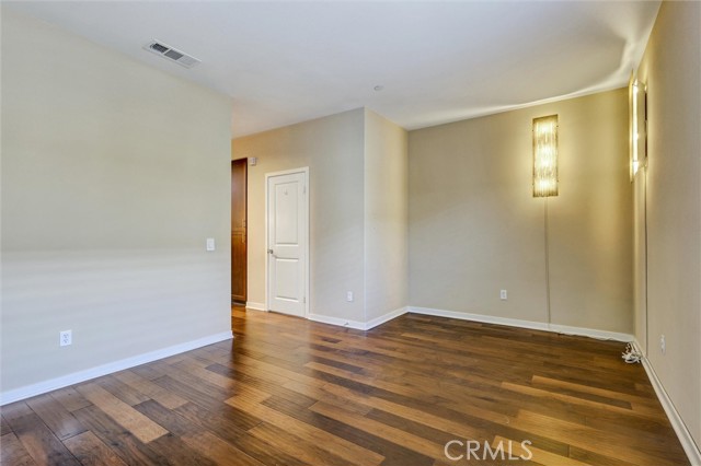 Detail Gallery Image 16 of 37 For 1568 W Artesia Square #E,  Gardena,  CA 90248 - 2 Beds | 2/1 Baths