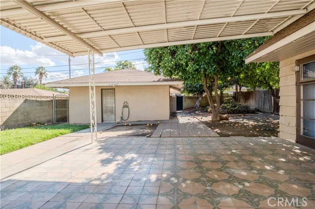 4424 11th Street, Riverside CA: https://media.crmls.org/medias/358b3770-f50e-4d77-a153-e1c877224862.jpg