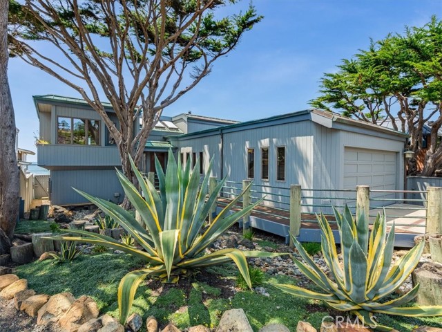 Detail Gallery Image 3 of 53 For 2585 Sherwood Drive, Cambria,  CA 93428 - 3 Beds | 3/1 Baths