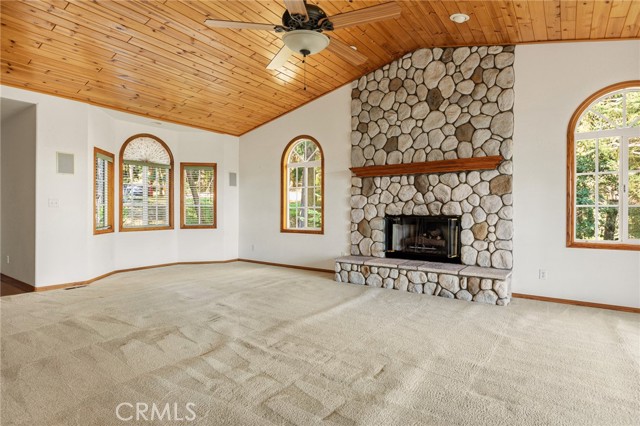 Detail Gallery Image 7 of 40 For 24502 Albrun Ct, Crestline,  CA 92325 - 3 Beds | 2/1 Baths