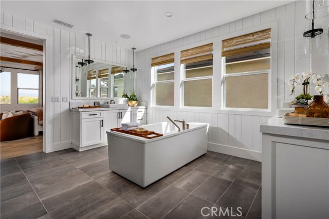 Detail Gallery Image 11 of 15 For 24202 N Corte Alegra, Valencia,  CA 91354 - 5 Beds | 5/1 Baths