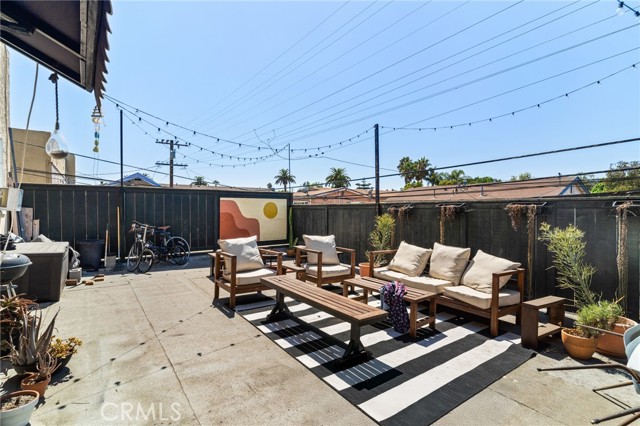 905 915 Cherry Avenue, Long Beach CA: https://media.crmls.org/medias/358ed946-fa50-456a-8946-e89ffa7af371.jpg