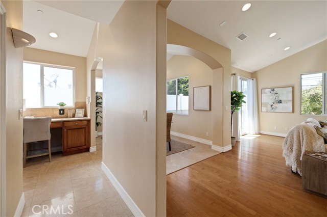 Detail Gallery Image 30 of 46 For 2210 Mathews Ave a,  Redondo Beach,  CA 90278 - 3 Beds | 2/1 Baths